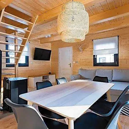 White I Hotel 5*